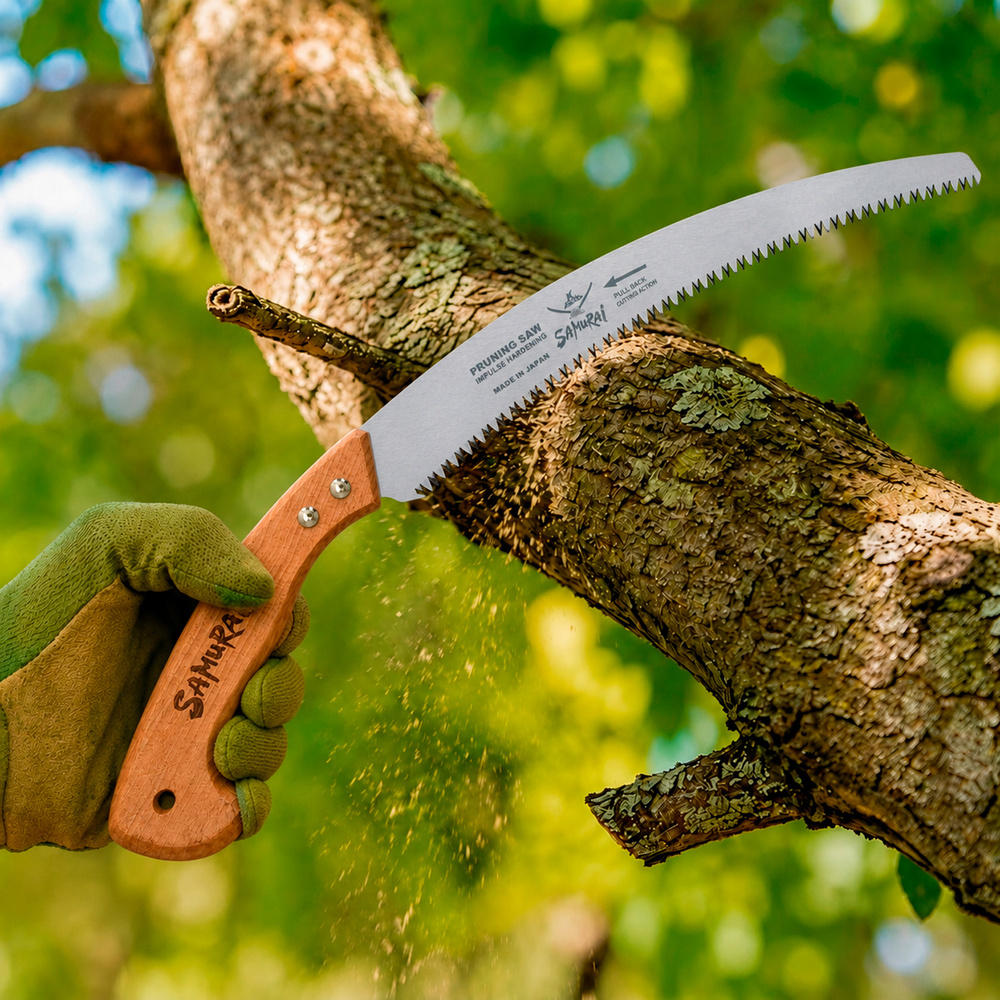 Serrucho Samurai Curvo Mango Madera   330 mm.