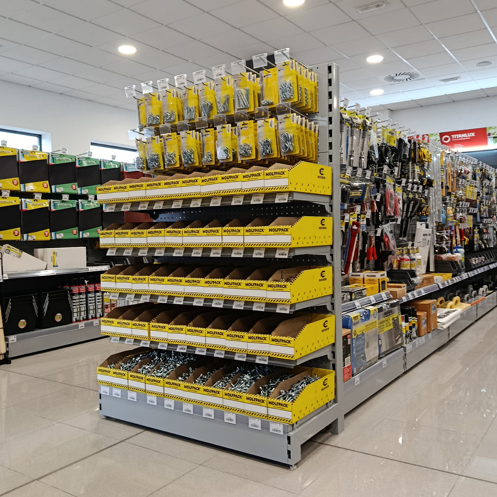 Implantación Suministro En Local De 80 Metros Con 50 Lineales.  